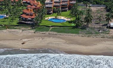 Venta de preciosa Villa en Playa Blanca, Zihuatanejo, Gro. Frente al mar. Complejo exclusivo de lujo