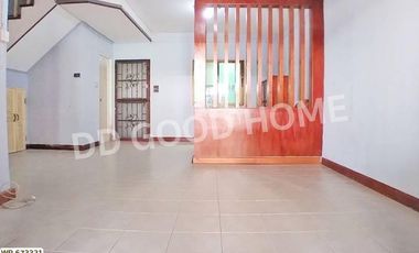 Townhouse, Pruksa Village, 20 Soi Sema Fa Khram - Lam Luk Ka Khlong 2