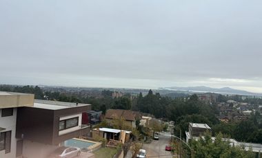 Casa 4 dorm, 236 m2 construidos , sitio 411 m2,  2 grandes salas multiuso con acceso independiente. Andalué, San Pedro de la Paz. Region del Bio Bio