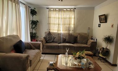 A Pasos De Estación Metro Elisa Correa