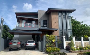 Modern 4-Bedroom House & Lot in Silang