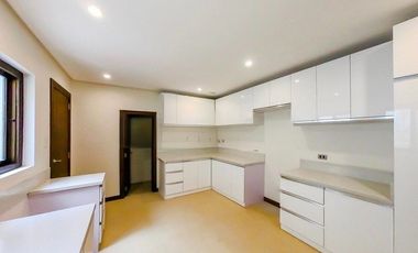 RR419 - 3BR Duplex for Rent in San Lorenzo Village