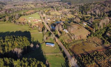 Parcelas con Estero Sector Lipingue