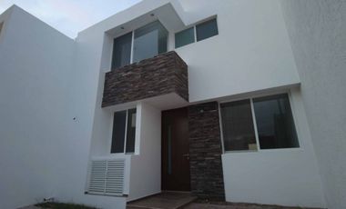 CASA EN VENTA EN RESIDENCIAL BOSQUE SERENO AGUASCALIENTES PONIENTE