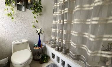 VENTA DE CASA CON 3 LOCALES EN LOMAS DE TZOMPANTLE CUERNAVACA CAS_4971 CUE/DL