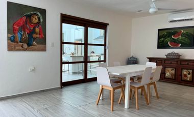 Casa con jardín y alberca privada, en venta, Playacar Fase II, Playa del Carmen.