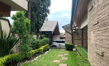 VENTA BONITA CASA 4 RECAMARAS Y JARDIN EN BOSQUES DE LAS LOMAS