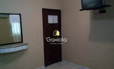 Se VENDE Edificio actualmente funcionando como hotel, es ideal para departamentos, ubicado cerca de la escuela de Veterinaria