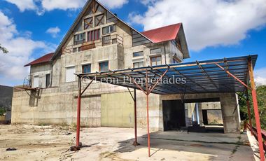 Leon Propiedades vende Gran casa en parcela de 20 ha. en Sector Cuyuncavi, Curacaví.