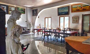 Leon Propiedades vende Gran casa en parcela de 20 ha. en Sector Cuyuncavi, Curacaví.