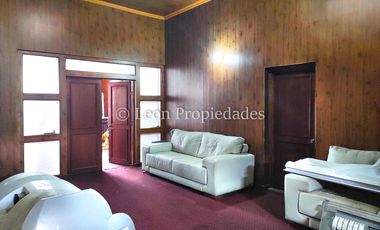 Leon Propiedades vende Gran casa en parcela de 20 ha. en Sector Cuyuncavi, Curacaví.