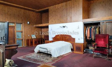 Leon Propiedades vende Gran casa en parcela de 20 ha. en Sector Cuyuncavi, Curacaví.