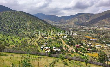 Leon Propiedades vende Gran casa en parcela de 20 ha. en Sector Cuyuncavi, Curacaví.