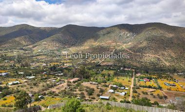 Leon Propiedades vende Gran casa en parcela de 20 ha. en Sector Cuyuncavi, Curacaví.