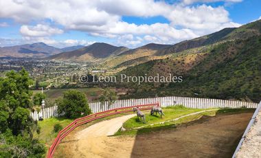 Leon Propiedades vende Gran casa en parcela de 20 ha. en Sector Cuyuncavi, Curacaví.