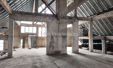 Leon Propiedades vende Gran casa en parcela de 20 ha. en Sector Cuyuncavi, Curacaví.