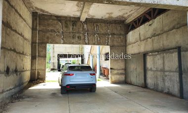 Leon Propiedades vende Gran casa en parcela de 20 ha. en Sector Cuyuncavi, Curacaví.