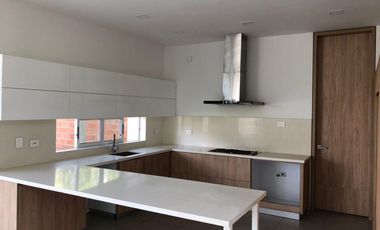 HERMOSA CASA EN CONJUNTO CERRADO