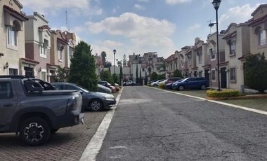 Casa en RENTA Urbi, Cuautitlán Izcalli, Estado de México 3R, 1.5B, 2E, 120 M2