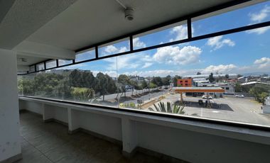 EDIFICIO Y GALPONES COMERCIALES DE VENTA / ARRIENDO EN LA KENNEDY QUITO NORTE!!