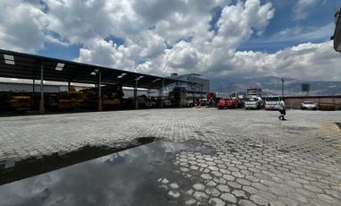 EDIFICIO Y GALPONES COMERCIALES DE VENTA / ARRIENDO EN LA KENNEDY QUITO NORTE!!