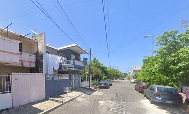 Casa en Remante Bancario.  **Fantástica oportunidad que no puede dejar pasar**