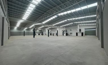 BODEGA NUEVA EN RENTA ARCO SUR LEÓN