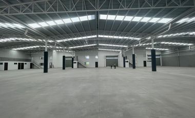 BODEGA NUEVA EN RENTA ARCO SUR LEÓN
