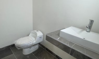 BODEGA NUEVA EN RENTA ARCO SUR LEÓN
