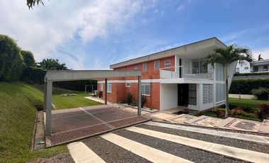 ARRIENDA CASA CAMPESTRE EN CERRITOS PEREIRA