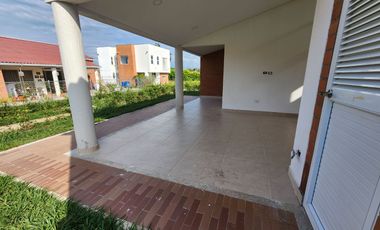 CASA SENDEROS DE LA MORADA II -VILAS CLUB No 13