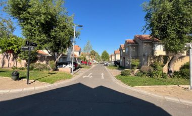 GRAN OPORTUNIDAD , CASA EN SECTOR LAGUNA DEL SOL , PADRE HURTADO