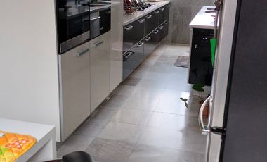CASA EN VENTA EN BOSQUES DE LAS LOMAS