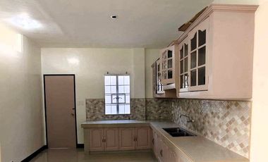 3 𝘣𝘦𝘥𝘳𝘰𝘰𝘮 𝘉𝘰𝘯𝘨𝘢𝘭𝘰𝘸 𝘏𝘖𝘜𝘚𝘌 𝘍𝘖𝘙 𝘙𝘌𝘕𝘛 𝘸𝘪𝘵𝘩 2 𝘊𝘢𝘳𝘱𝘢𝘳𝘬