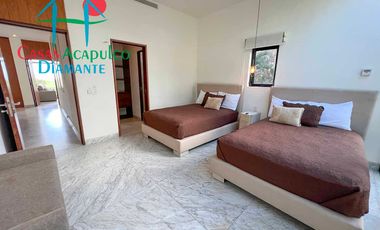 Casa en renta vacacional para 10 personas. Con alberca privada y vista campo de golf