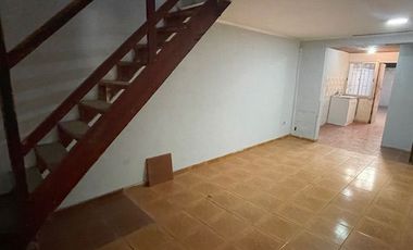 VENDO CASA DE 2 PISOS AMPLIADA 3D 1B COMUNA DE RENCA CON SUBSIDIO