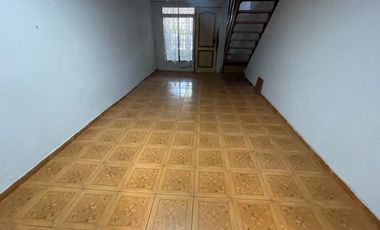 VENDO CASA DE 2 PISOS AMPLIADA 3D 1B COMUNA DE RENCA CON SUBSIDIO