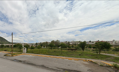 CASA EN VENTA EN URBI VILLA DEL REY -SF