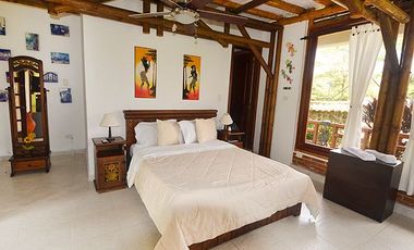BIENVENIDOS ALQUILO HERMOSA FINCA LA ENCANTADA LLAMANOS AL3006935475 TE ESPERAMOS VEN A COMPARTIR.