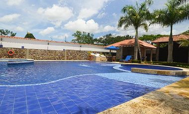 BIENVENIDOS ALQUILO HERMOSA FINCA LA ENCANTADA LLAMANOS AL3006935475 TE ESPERAMOS VEN A COMPARTIR.