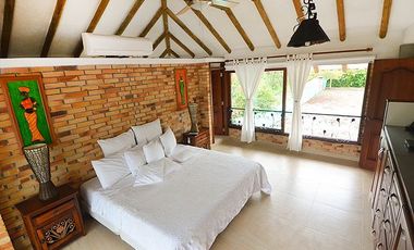 BIENVENIDOS ALQUILO HERMOSA FINCA LA ENCANTADA LLAMANOS AL3006935475 TE ESPERAMOS VEN A COMPARTIR.