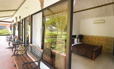BIENVENIDOS ALQUILO HERMOSA FINCA LA ENCANTADA LLAMANOS AL3006935475 TE ESPERAMOS VEN A COMPARTIR.