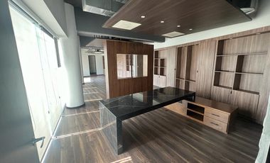 Renta Oficina de Lujo Acondicionada en Via Atlixcayotl Reserva Territorial Atlixcayotl
