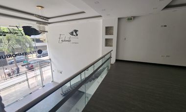 Puerto Santa Ana, Se Alquila Local Comercial