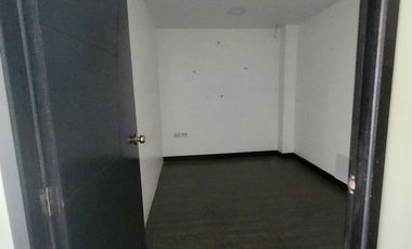 Puerto Santa Ana, Se Alquila Local Comercial