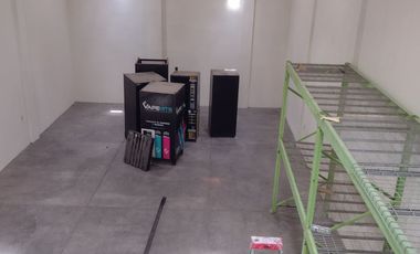 bodega 160m2 céntrica en Av. independencia frenta a Soriana