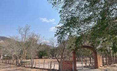 Lote en venta en la desembocada “El arco”