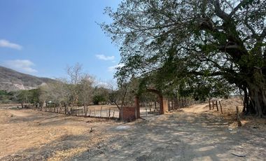Lote en venta en la desembocada “El arco”