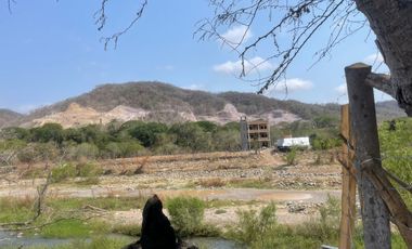 Lote en venta en la desembocada “El arco”