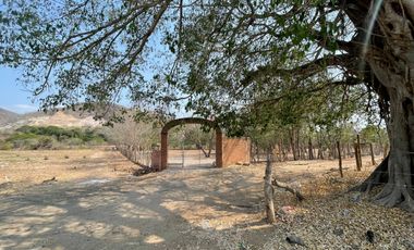 Lote en venta en la desembocada “El arco”
